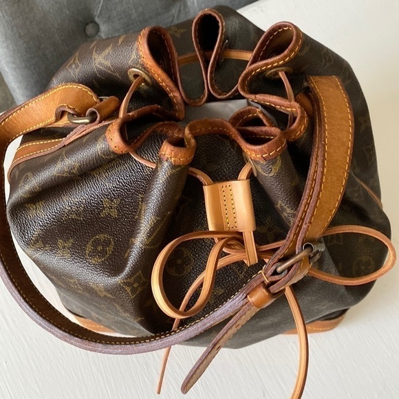 Louis Vuitton Monogram Noe GM Bucket Bag - Picture 17 of 17